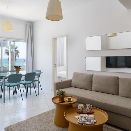 Sea View 2 Bedroom Apartment With Bomb Shelter Tel Aviv Eksteriør bilde