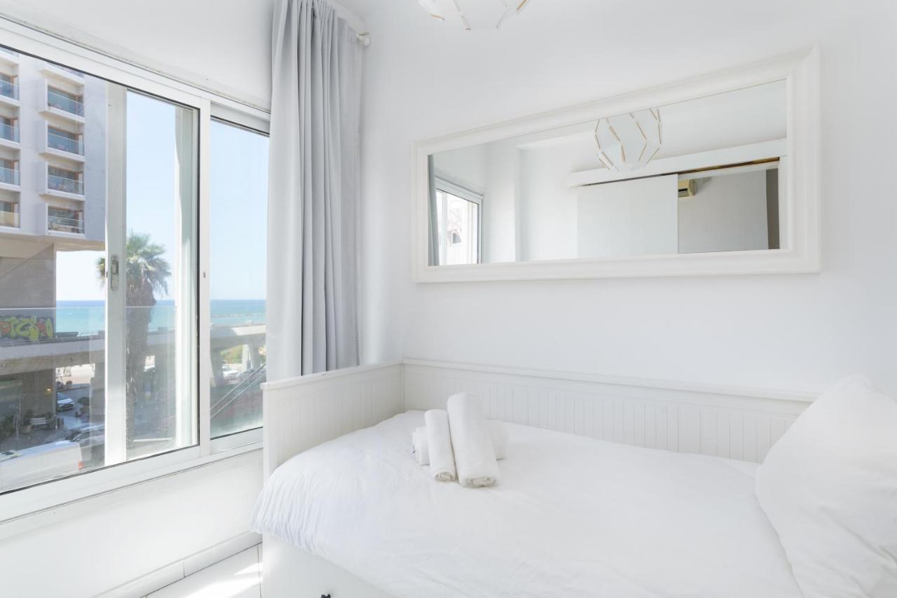 Sea View 2 Bedroom Apartment With Bomb Shelter Tel Aviv Eksteriør bilde