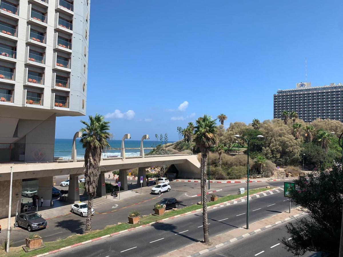 Sea View 2 Bedroom Apartment With Bomb Shelter Tel Aviv Eksteriør bilde